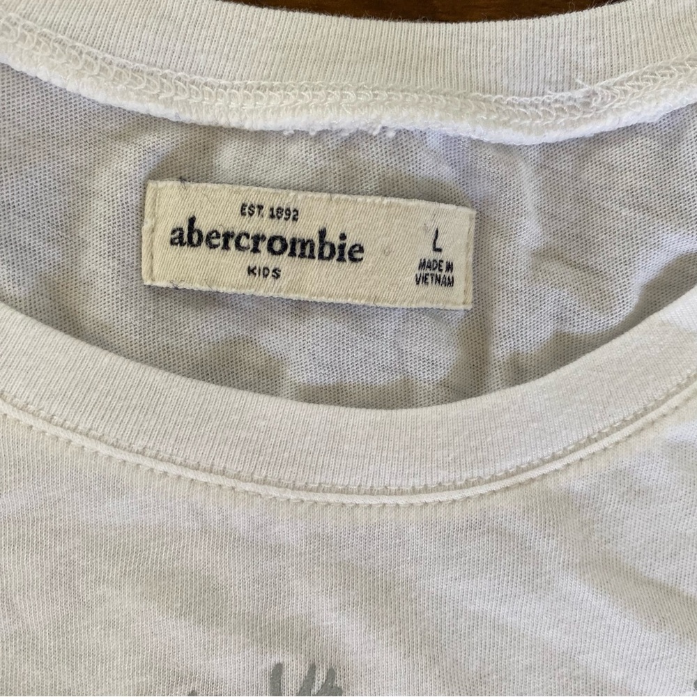 Abercrombie Kids Girls White Graphic Tee - Picture 3 of 5